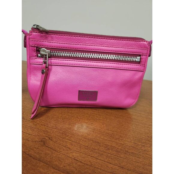 Fossil Dawson Mini Leather Crossbody Bag in Fuschia Pink - Picture 1 of 8